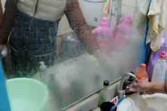 玻璃鏡子長期水紋如何清洗？