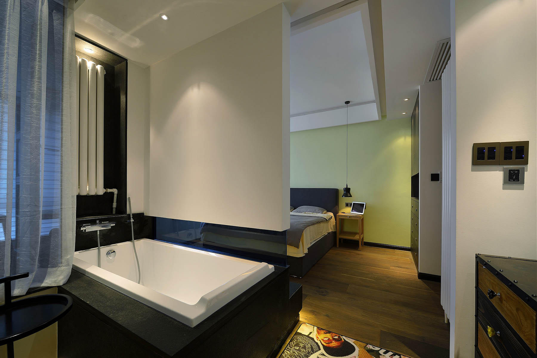 浴缸上的污漬怎么清潔？