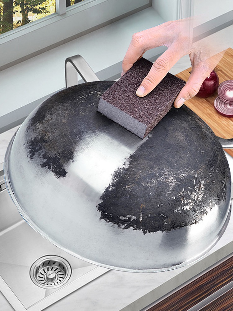 不銹鋼鍋被火燒黑了怎么辦？用金剛砂納米海綿